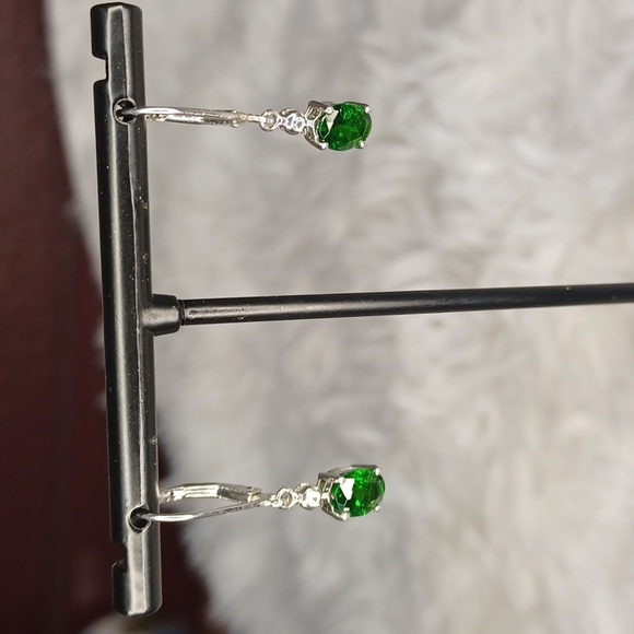 Colleen Lopez Sterling Emerald Earrings NIB - Picture 2 of 7